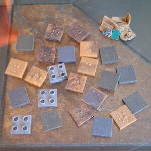 THE WALKING DEAD EXTRA TILES AND PRISON GATE TRASH PILE